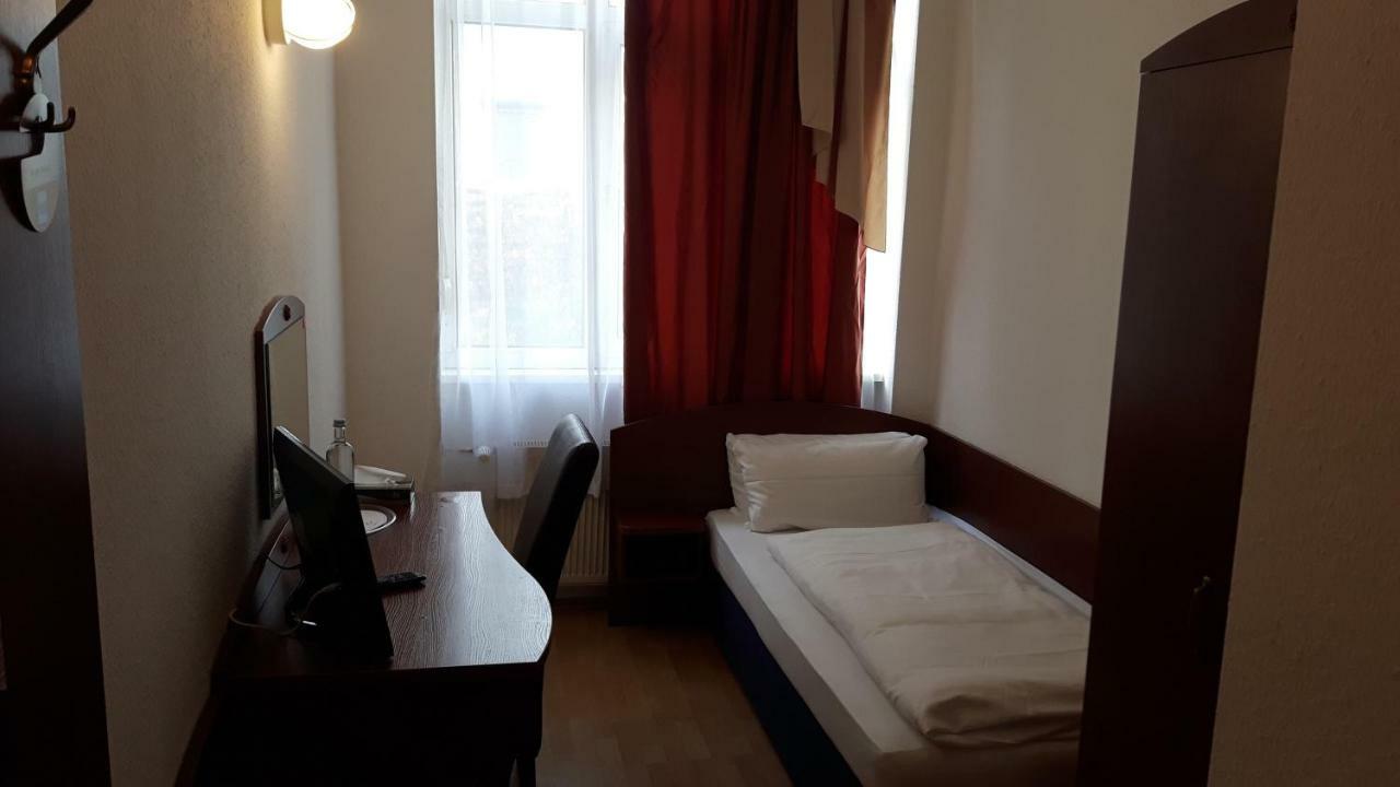Hotel Aurelia Frankfurt am Main Exteriör bild